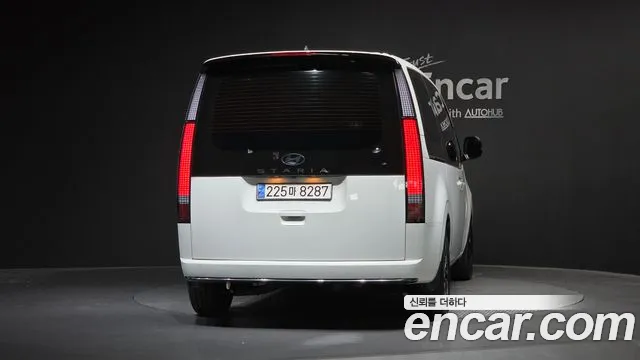 Hyundai Staria 2024 thumb 4