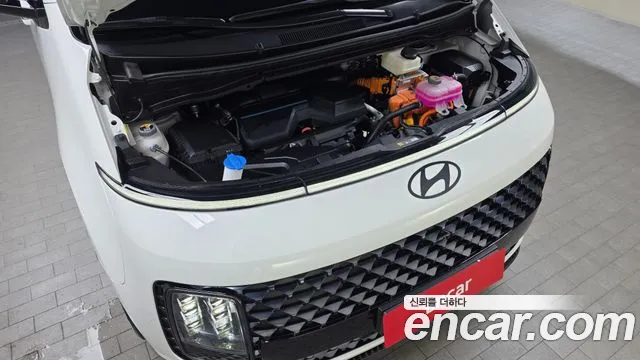 Hyundai Staria 2024 thumb 6