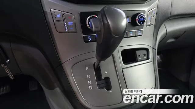Hyundai Starex 2017 thumb 9