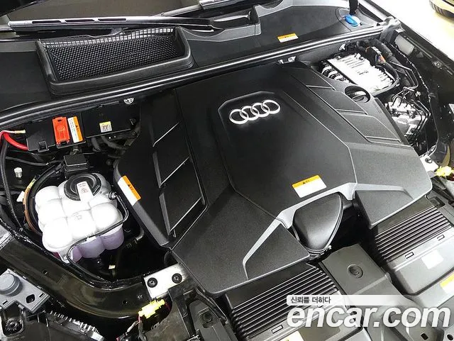 Audi Q7 2025 thumb 6