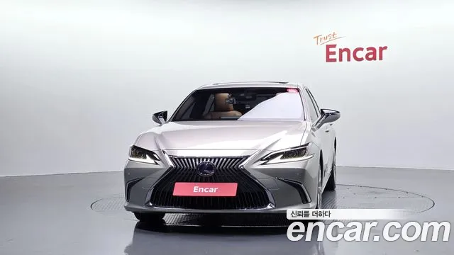 Lexus ES 2019 thumb 3