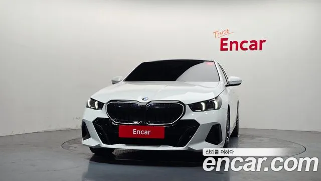 BMW 5 серии 2024 thumb 3