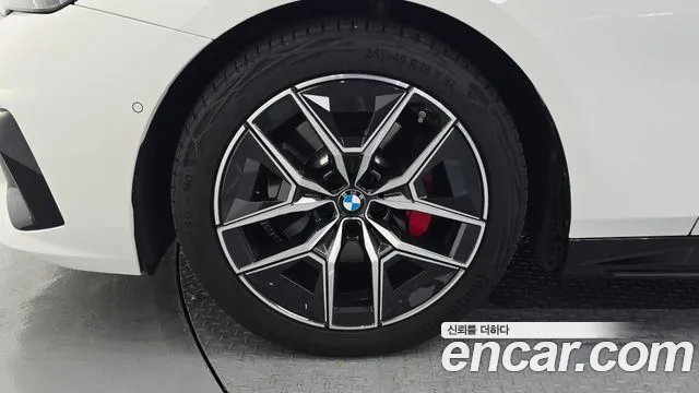 BMW 5 серии 2024 thumb 5