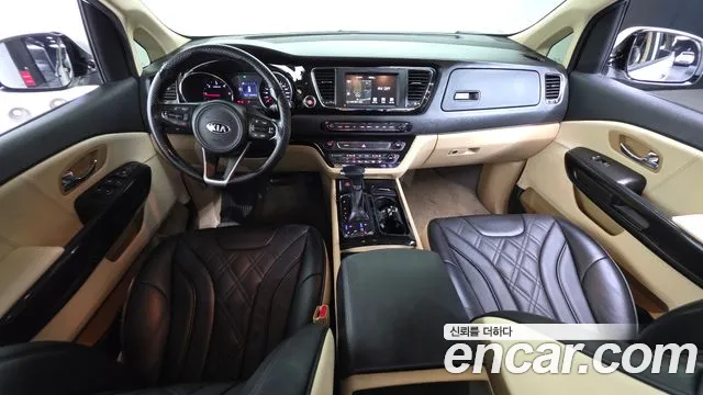 Kia Carnival 2017 thumb 7