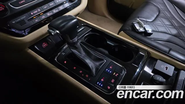 Kia Carnival 2017 thumb 9