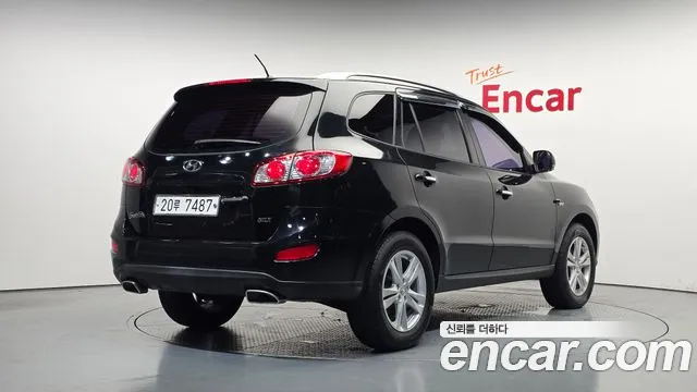 Hyundai Santa Fe 2011 thumb 2