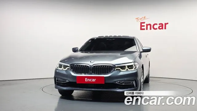 BMW 5 серии 2018 thumb 3