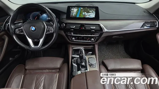 BMW 5 серии 2018 thumb 7