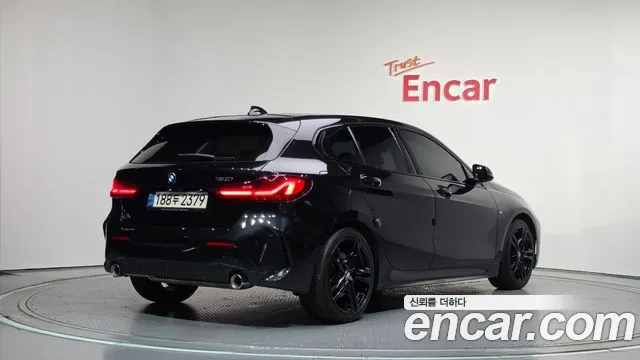 BMW 1 серии 2021 thumb 2