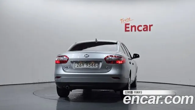 Renault Fluence 2010 thumb 4