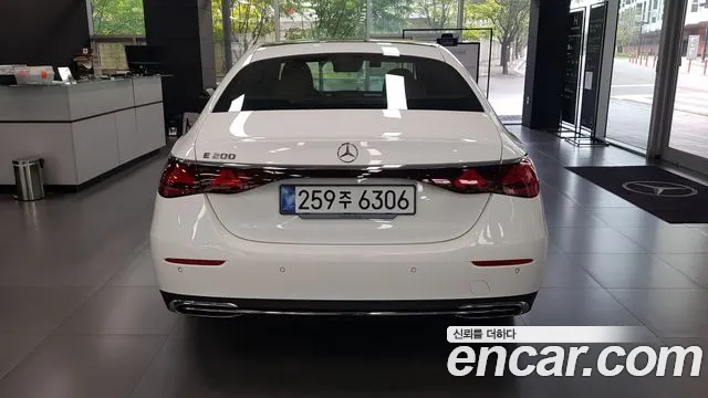 Mercedes-Benz E-Класс 2025 thumb 6