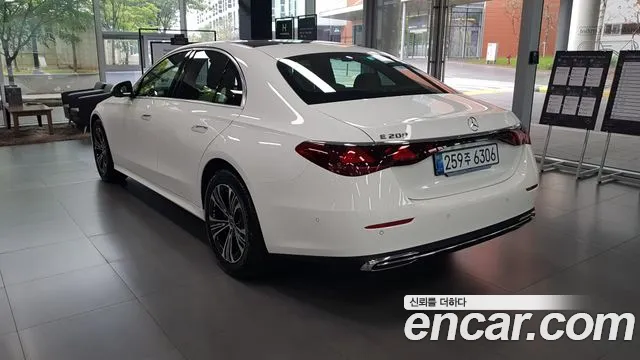 Mercedes-Benz E-Класс 2025 thumb 7