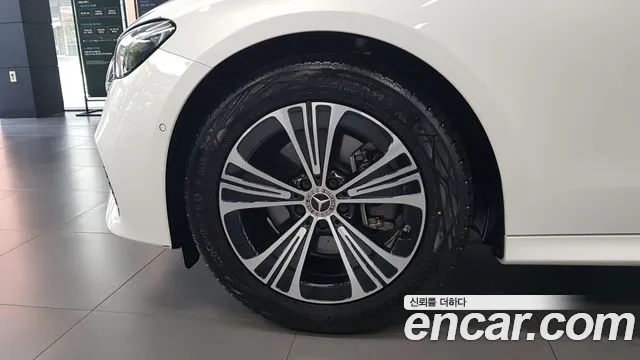 Mercedes-Benz E-Класс 2025 thumb 9