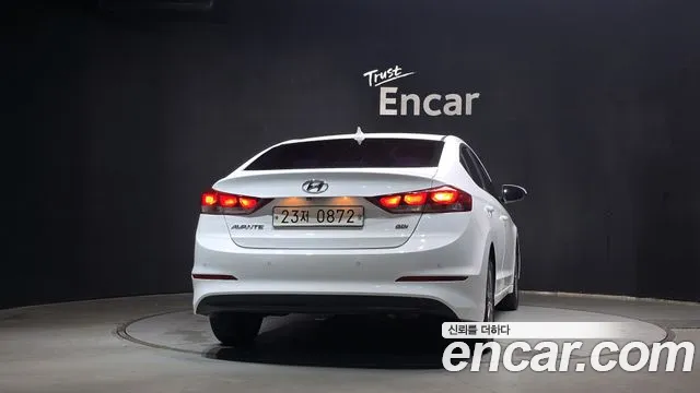 Hyundai Avante 2016 thumb 4