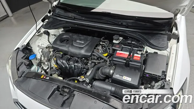 Hyundai Avante 2016 thumb 6