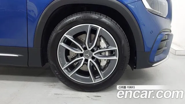 Mercedes-Benz GLB 2025 thumb 5