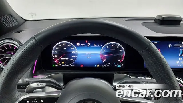 Mercedes-Benz GLB 2025 thumb 8