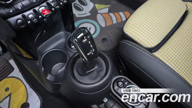 Mini Hatch 2022 thumb 9