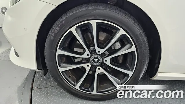 Mercedes-Benz E-Класс 2020 thumb 5
