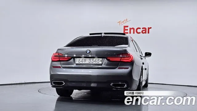 BMW 7 серии 2018 thumb 4