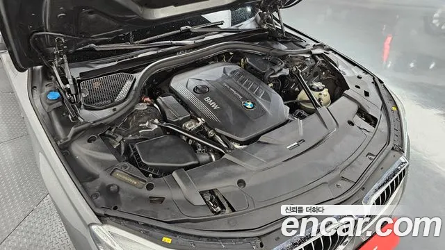 BMW 7 серии 2018 thumb 6