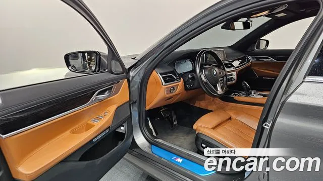 BMW 7 серии 2018 thumb 10