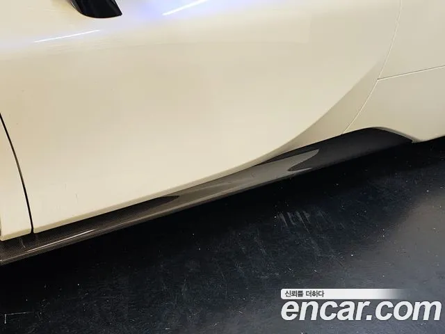 Ferrari SF90 2022 thumb 6