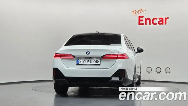 BMW 5 серии 2025 thumb 4