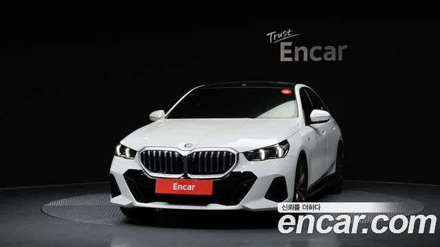 BMW 5 серии 2025 thumb 3