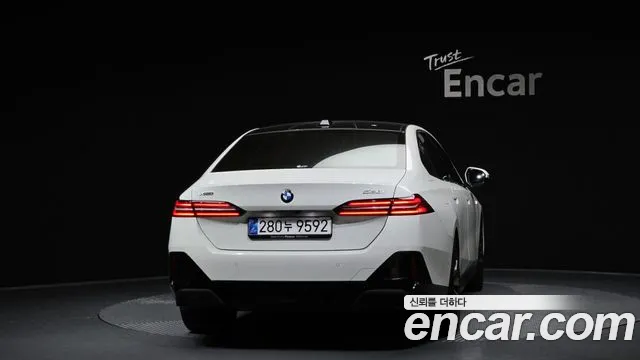 BMW 5 серии 2025 thumb 4