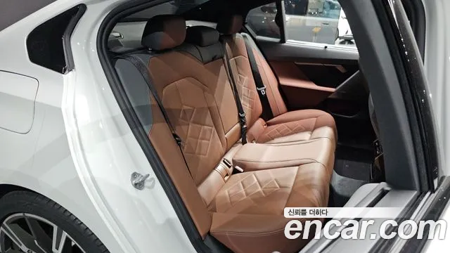 BMW 5 серии 2025 thumb 11