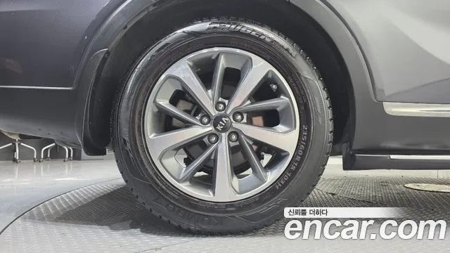 Kia Sorento 2018 thumb 5