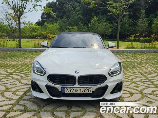 BMW Z4 2024 thumb 2