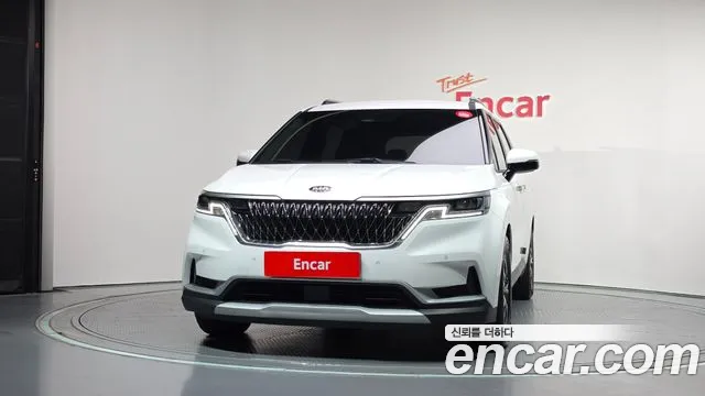 Kia Carnival 2021 thumb 3