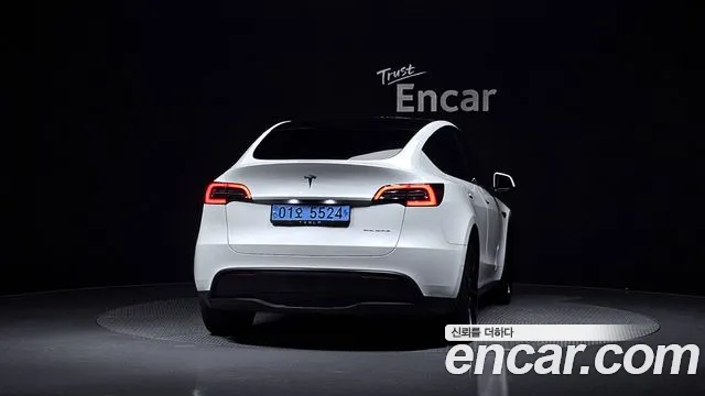 Tesla Model Y 2022 thumb 3