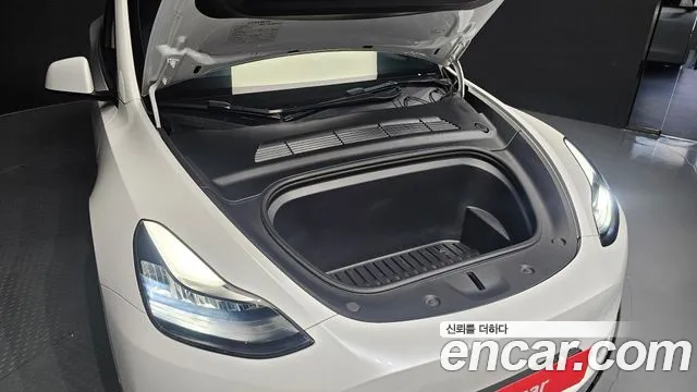 Tesla Model Y 2022 thumb 5
