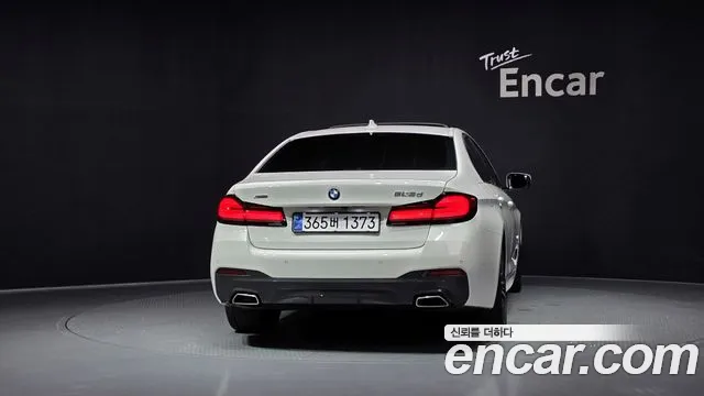 BMW 5 серии 2023 thumb 4