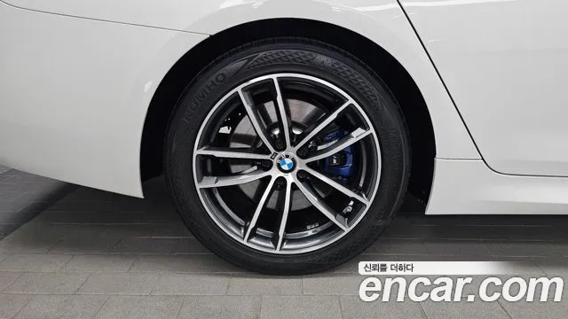 BMW 5 серии 2023 thumb 5