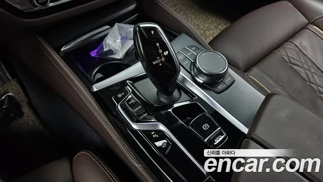 BMW 5 серии 2023 thumb 9