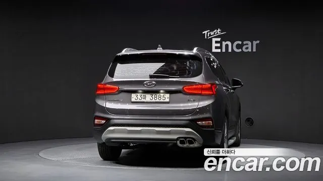 Hyundai Santa Fe 2018 thumb 4