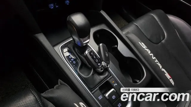 Hyundai Santa Fe 2018 thumb 9