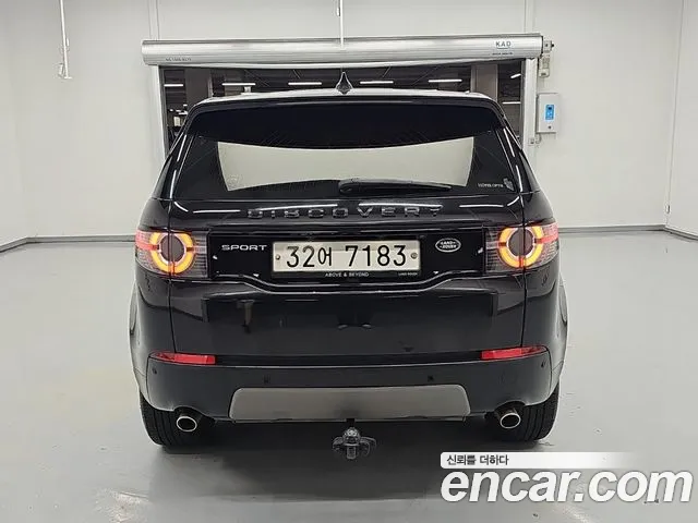 Land Rover Discovery Sport 2019 thumb 3