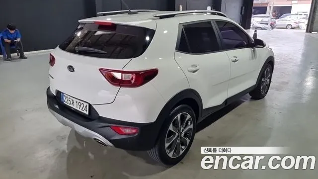 Kia Stonic 2018 thumb 2