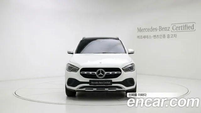 Mercedes-Benz GLA 2021 thumb 3