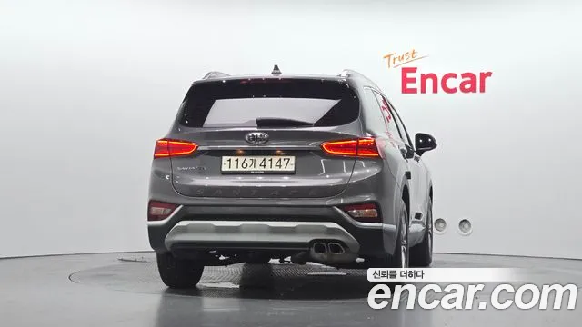 Hyundai Santa Fe 2019 thumb 4