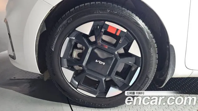 Kia Carnival 2018 thumb 5