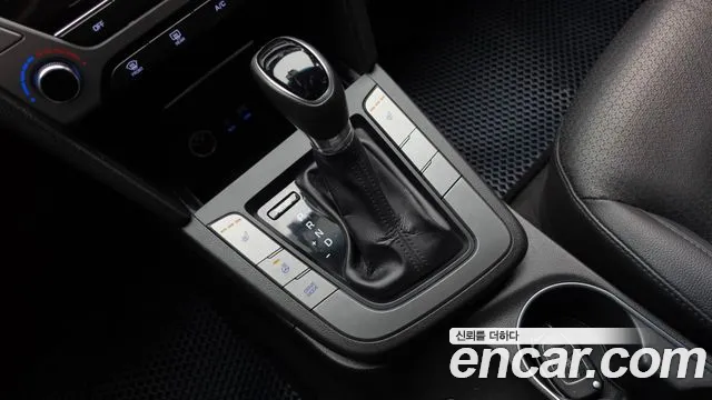 Hyundai Avante 2016 thumb 9