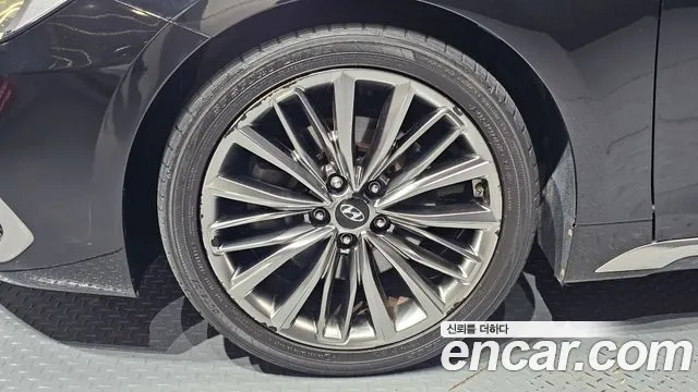 Hyundai Grandeur 2017 thumb 5