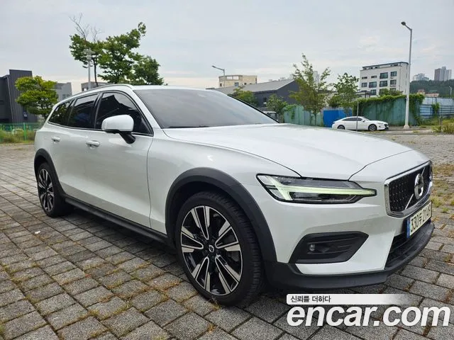 Volvo V60 2021 thumb 2