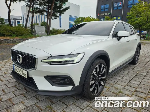 Volvo V60 2021 thumb 3